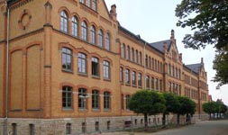 Staatliches Gymnasium «Am weißen Turm» Pößneck | VOF-Verfahren: 1. Preis